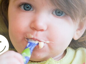 Baby self-feeding Baby self-feeding